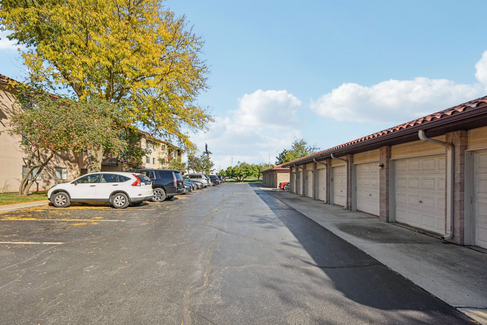 21W581 North Avenue #35, Lombard, IL 60148