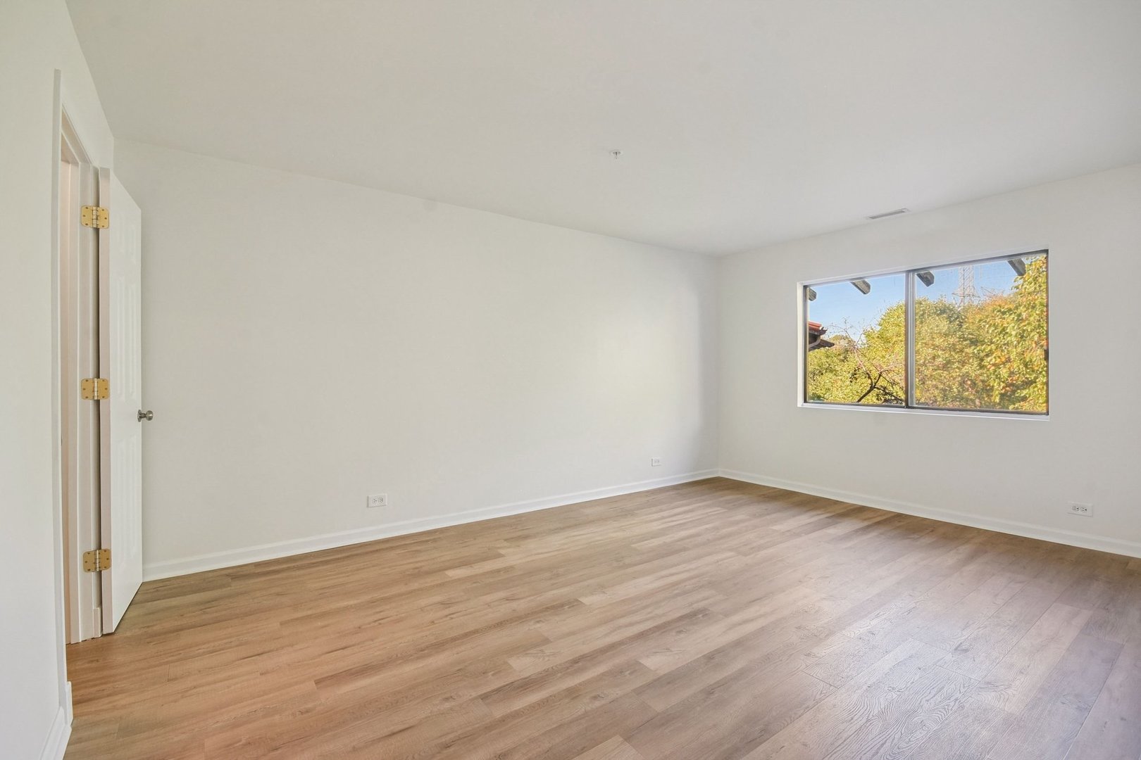 21W581 North Avenue #35, Lombard, IL 60148