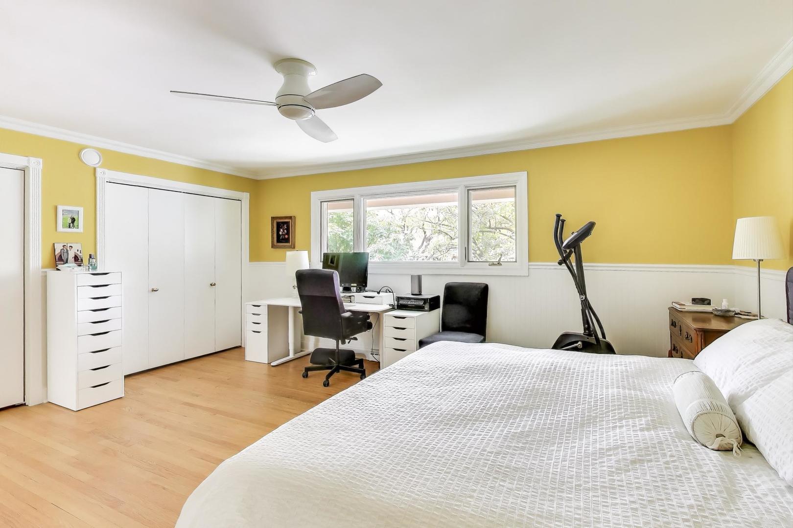 1406 Chanticleer Lane #1406, Hinsdale, IL 60521