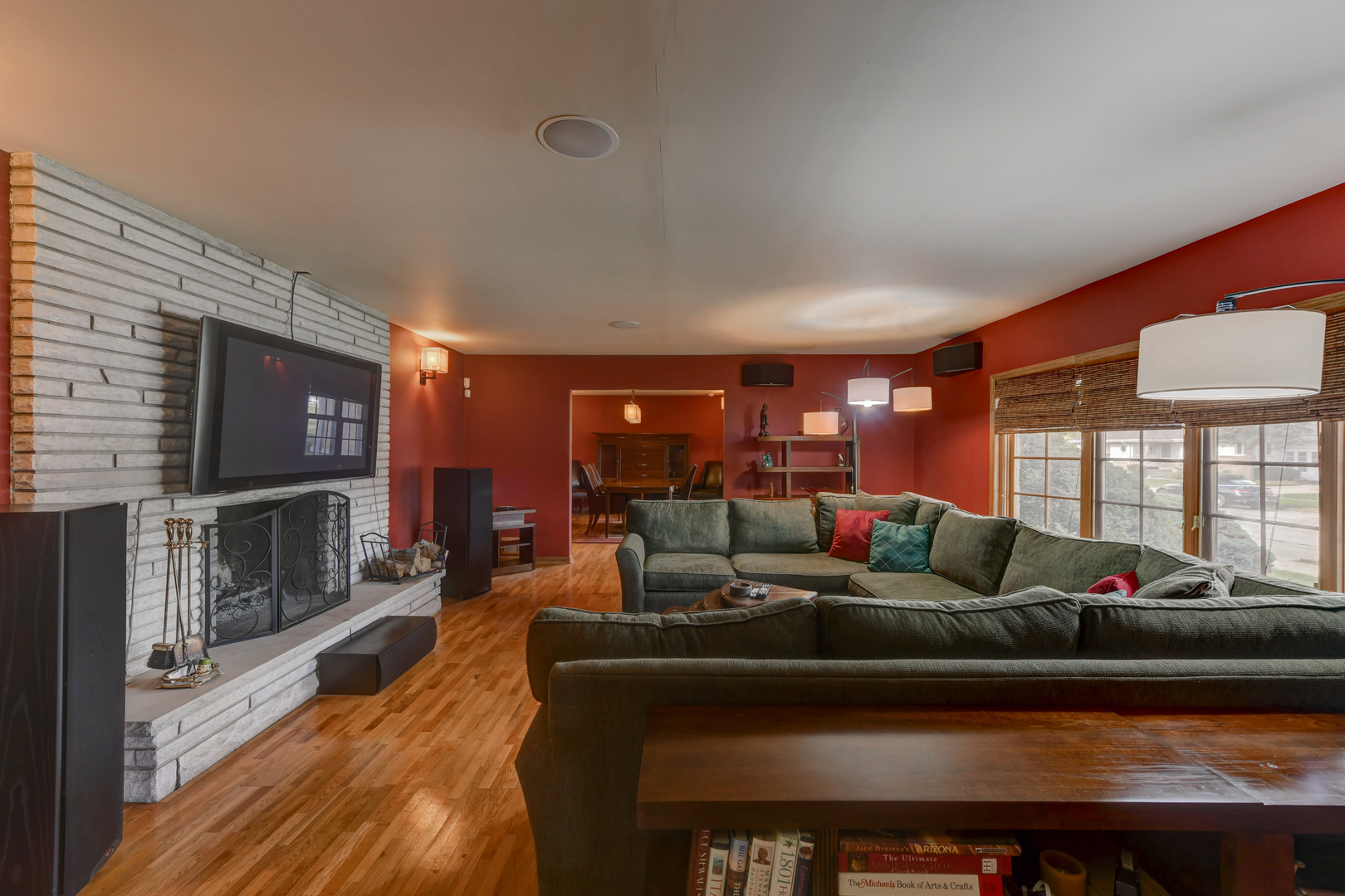 17706 Wentworth Avenue, Lansing, IL 60438