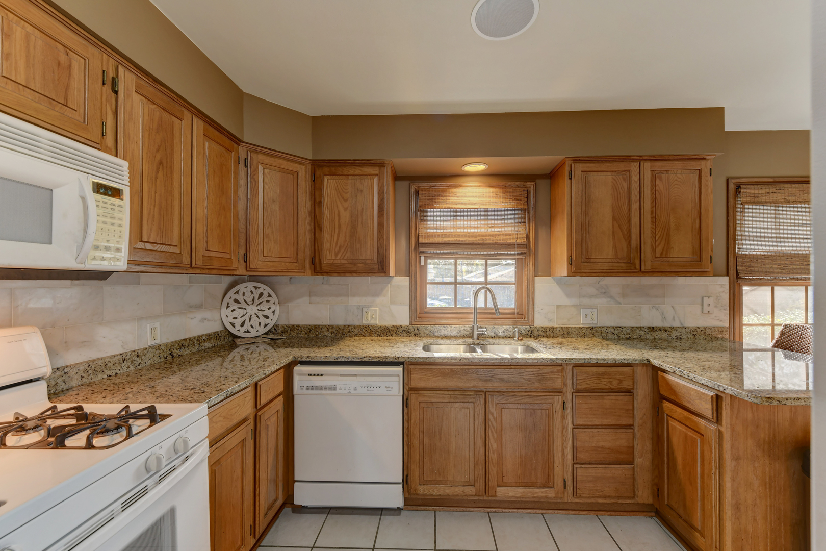 17706 Wentworth Avenue, Lansing, IL 60438