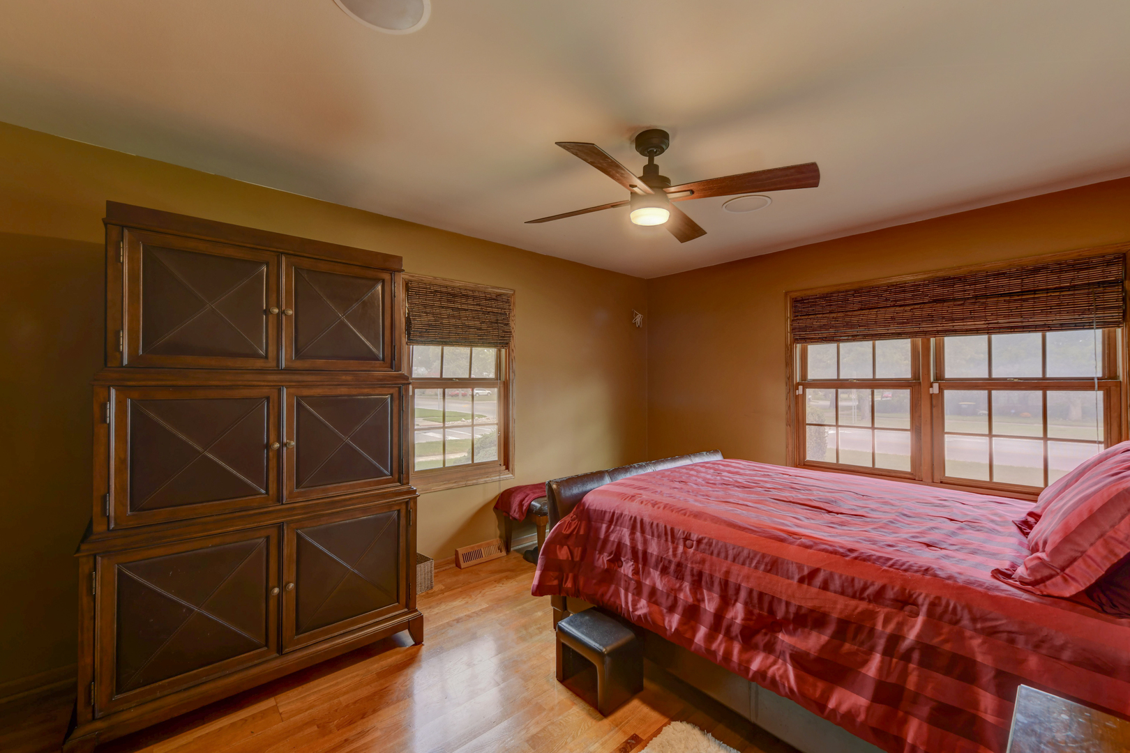 17706 Wentworth Avenue, Lansing, IL 60438