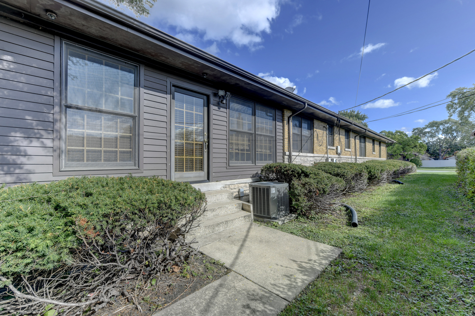 17706 Wentworth Avenue, Lansing, IL 60438