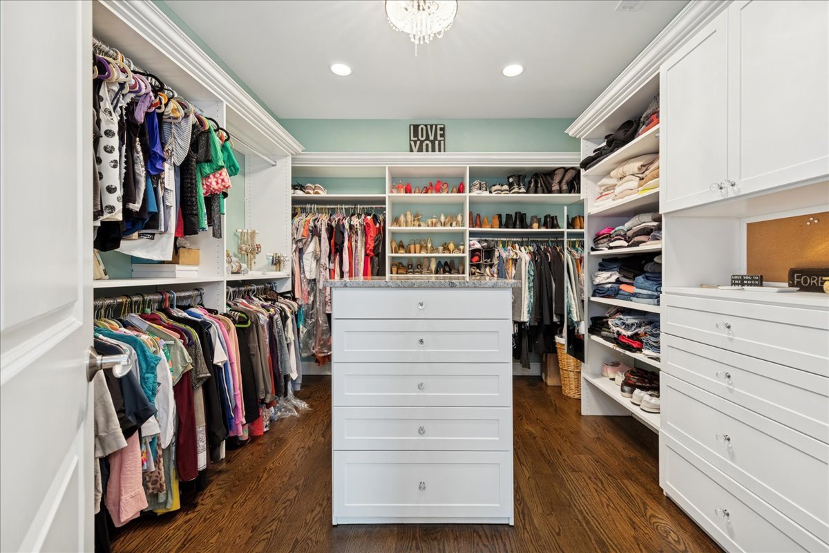 23213 N Sanctuary Club Drive, Kildeer, IL 60047