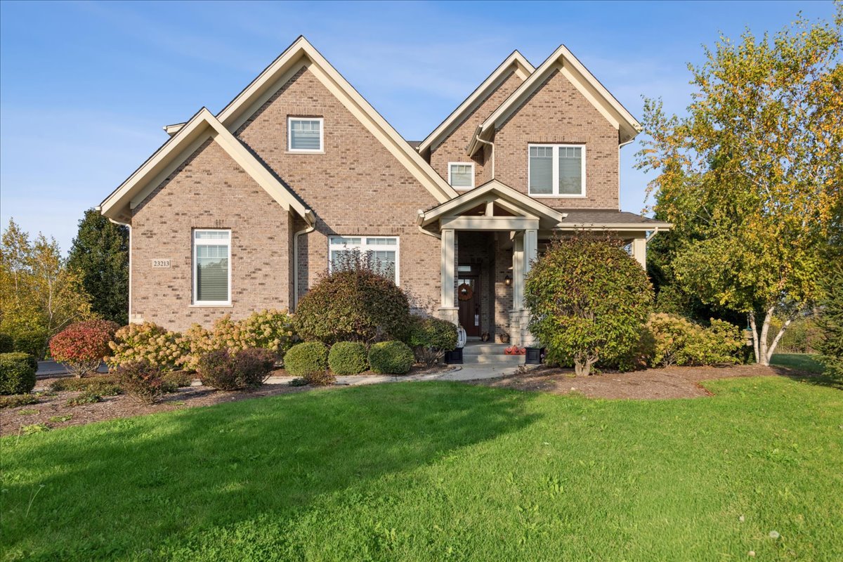 23213 N Sanctuary Club Drive, Kildeer, IL 60047