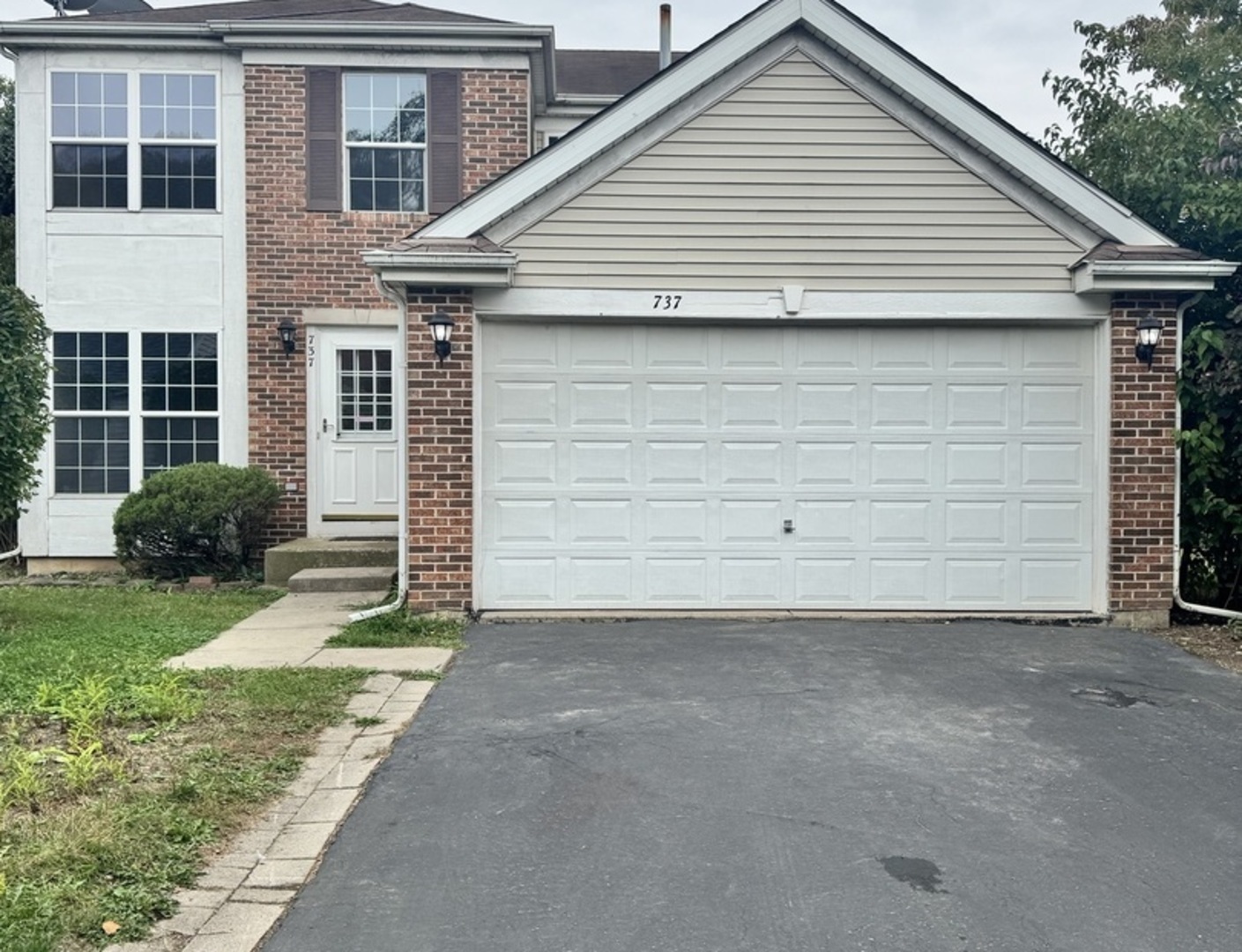 737 Springwood Drive, Joliet, IL 60431