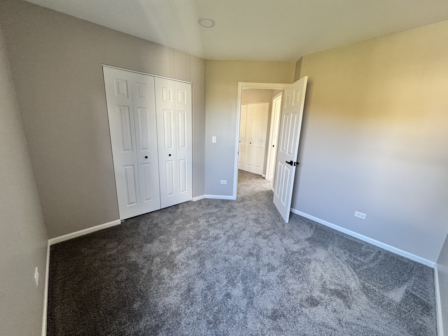 737 Springwood Drive, Joliet, IL 60431