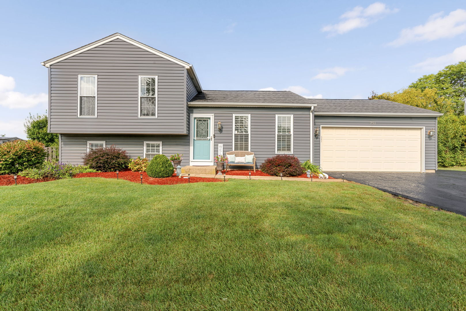 751 Cypress Lane, Carol Stream, IL 60188