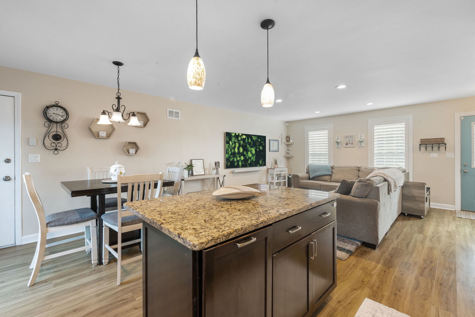 751 Cypress Lane, Carol Stream, IL 60188