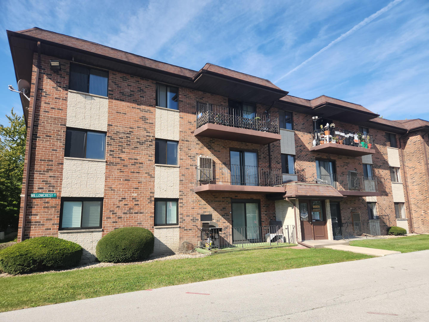 14969 S willowcrest Drive #17, Midlothian, IL 60445