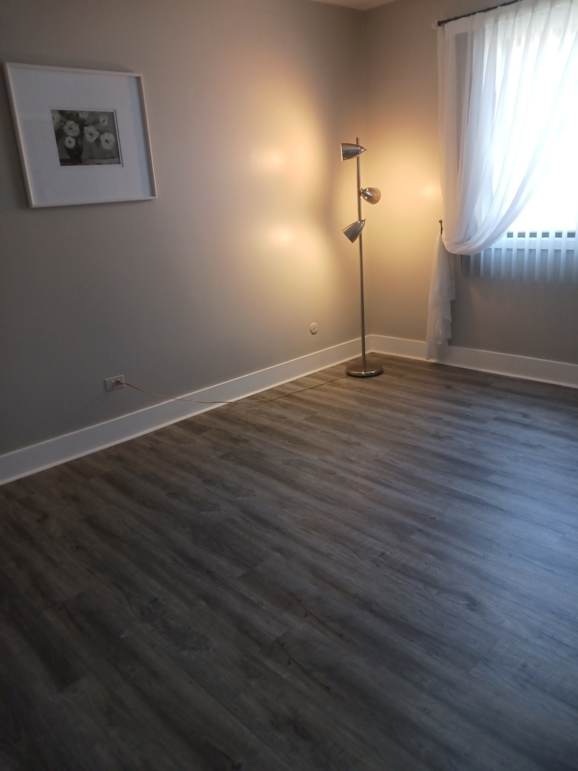 9330 HAMILTON Court #E, Des Plaines, IL 60016