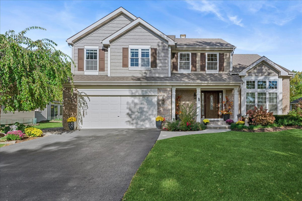 1529 Longmeadow Lane, Bartlett, IL 60103