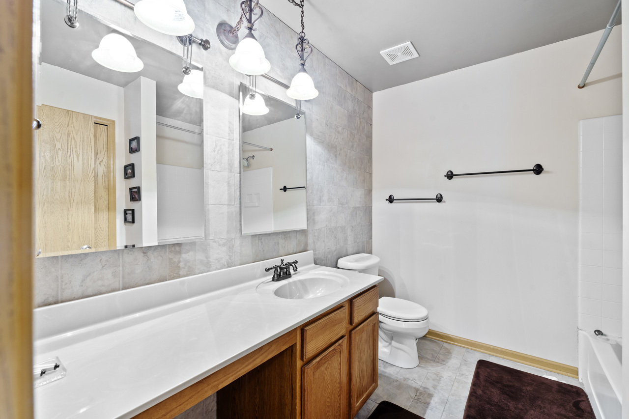 1018 Butterfield Circle, Shorewood, IL 60404