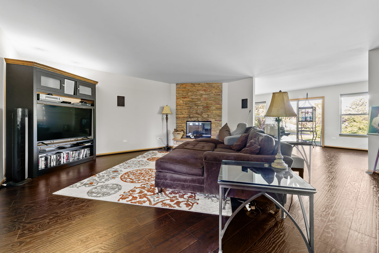 1018 Butterfield Circle, Shorewood, IL 60404