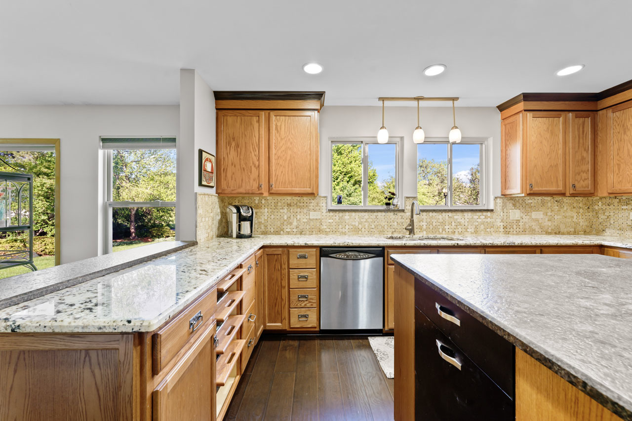 1018 Butterfield Circle, Shorewood, IL 60404