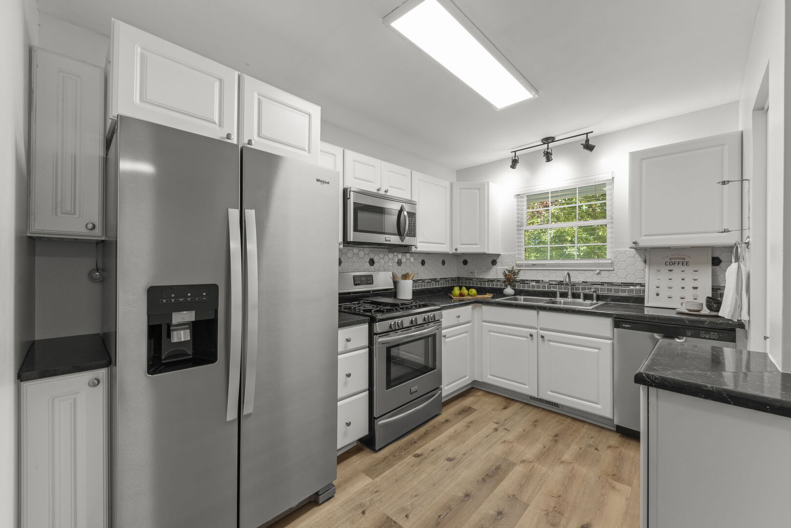 334 Ogden Falls Boulevard, Oswego, IL 60543