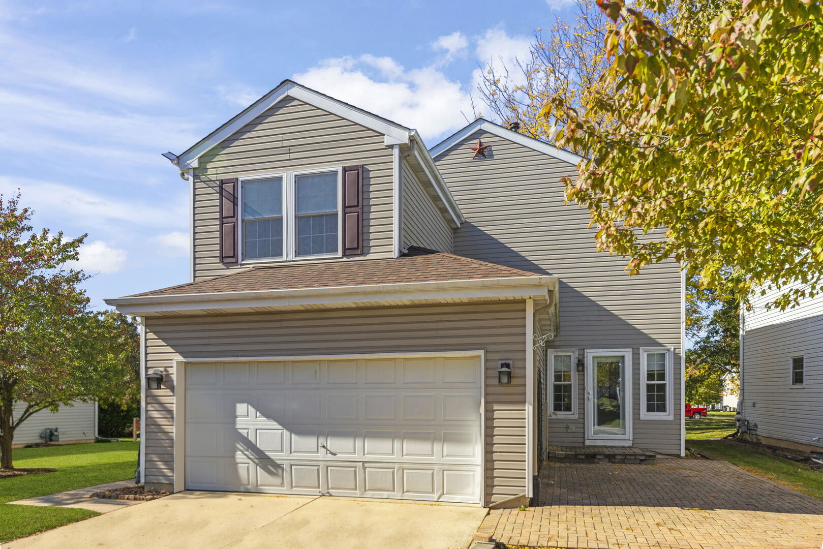 334 Ogden Falls Boulevard, Oswego, IL 60543