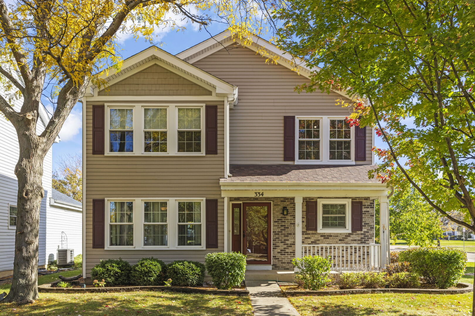 334 Ogden Falls Boulevard, Oswego, IL 60543