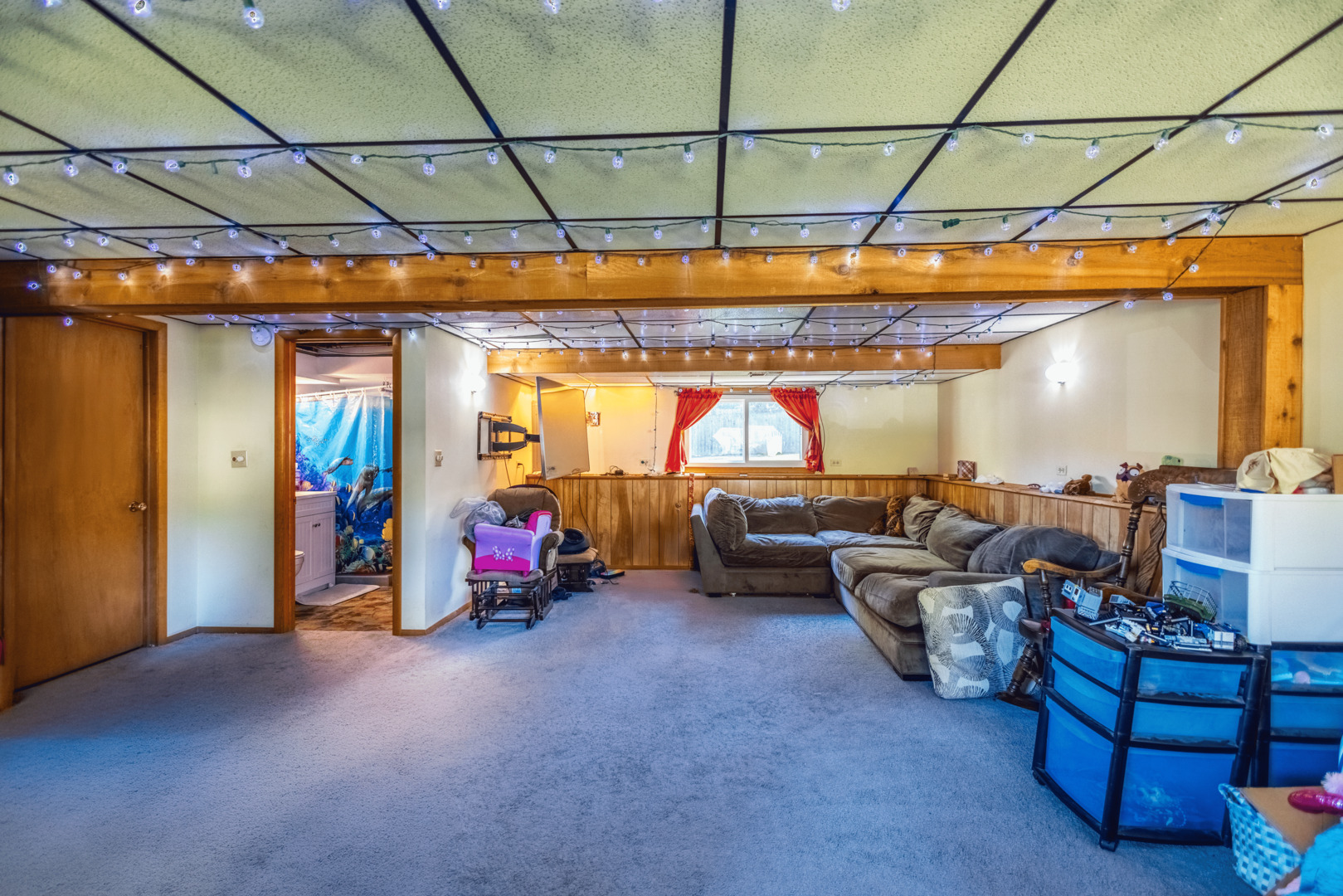 67 Rose Tree Lane, Lindenhurst, IL 60046