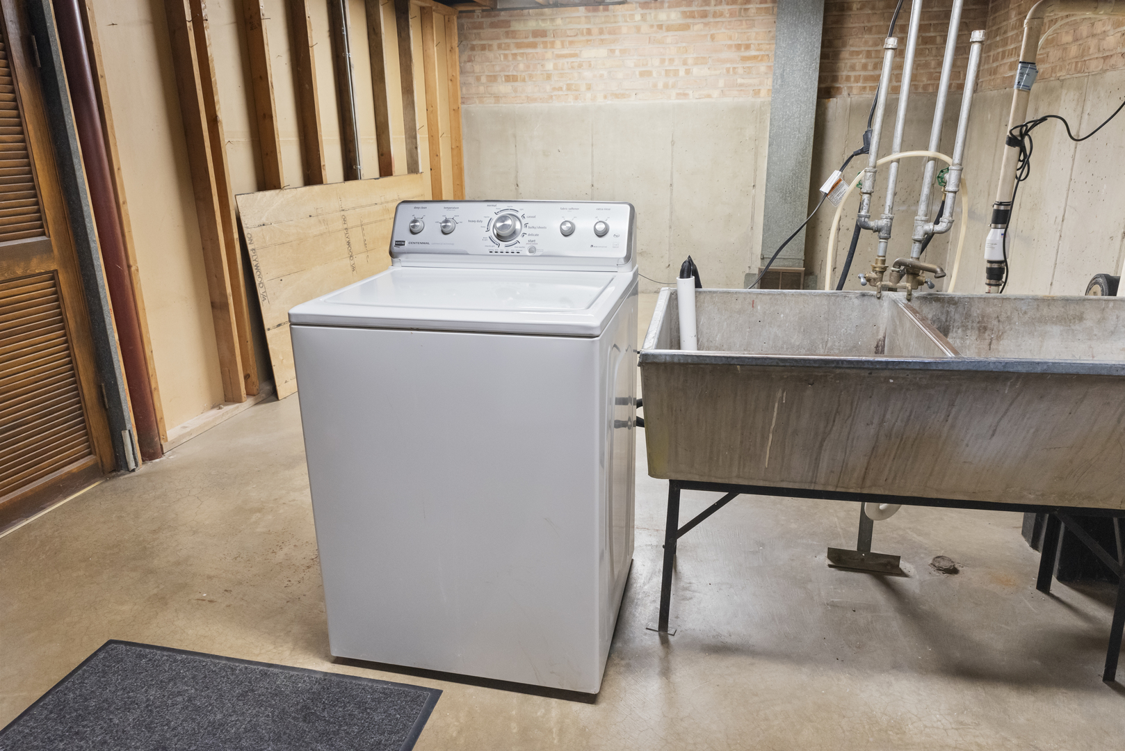 8306 Central Avenue, Morton Grove, IL 60053