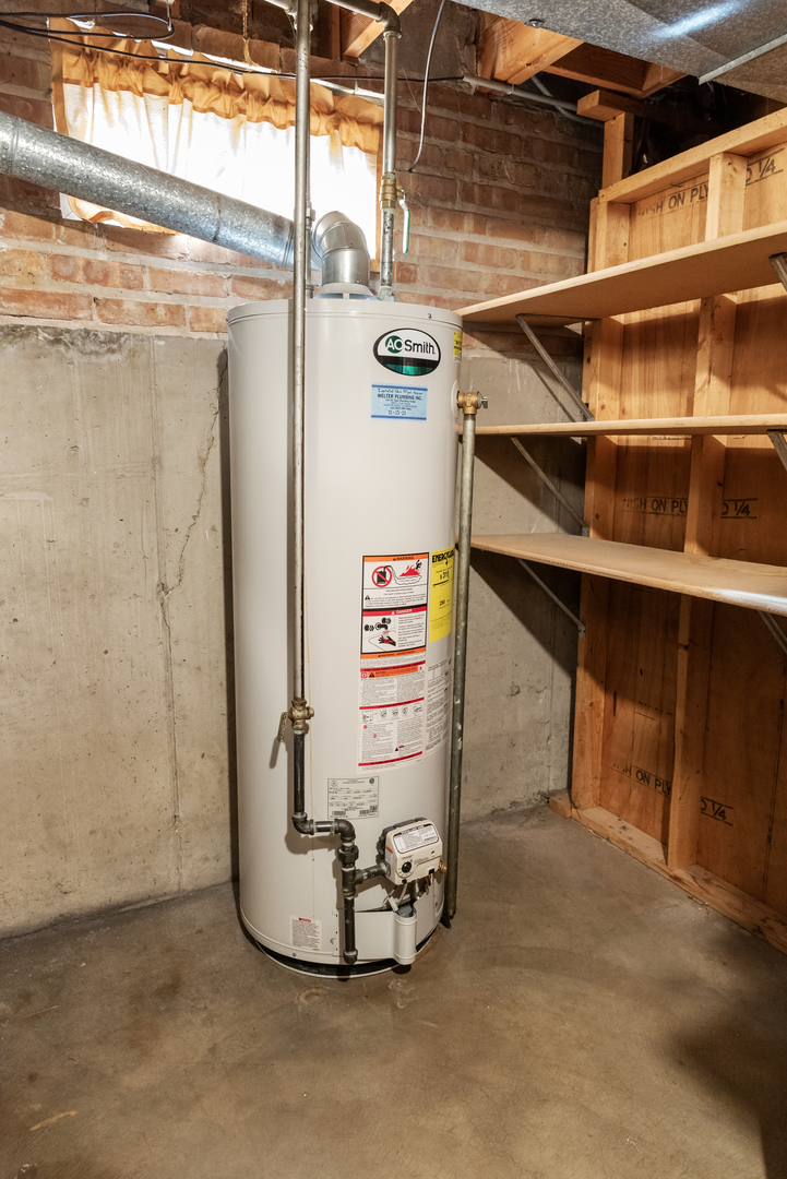 8306 Central Avenue, Morton Grove, IL 60053