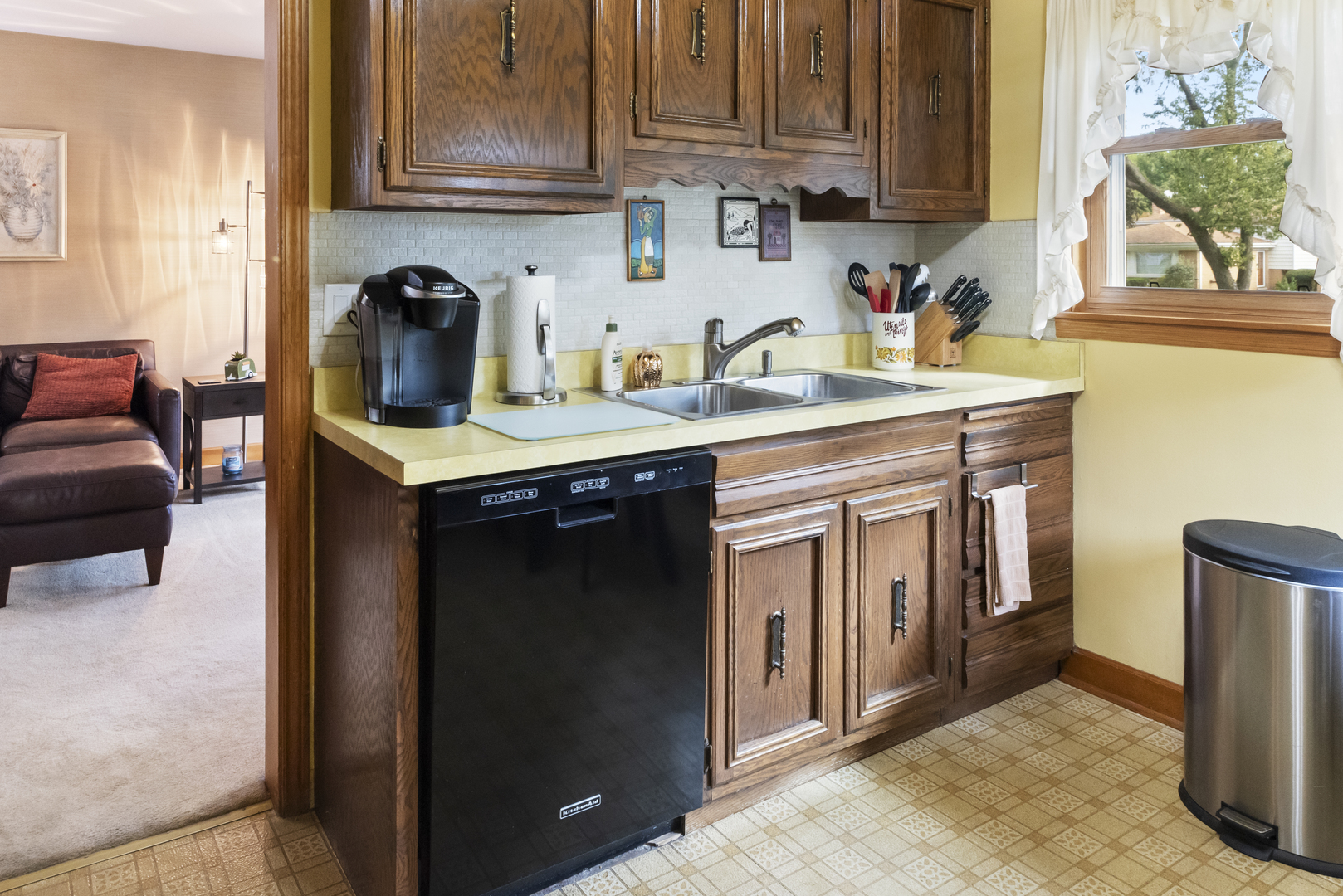 8306 Central Avenue, Morton Grove, IL 60053