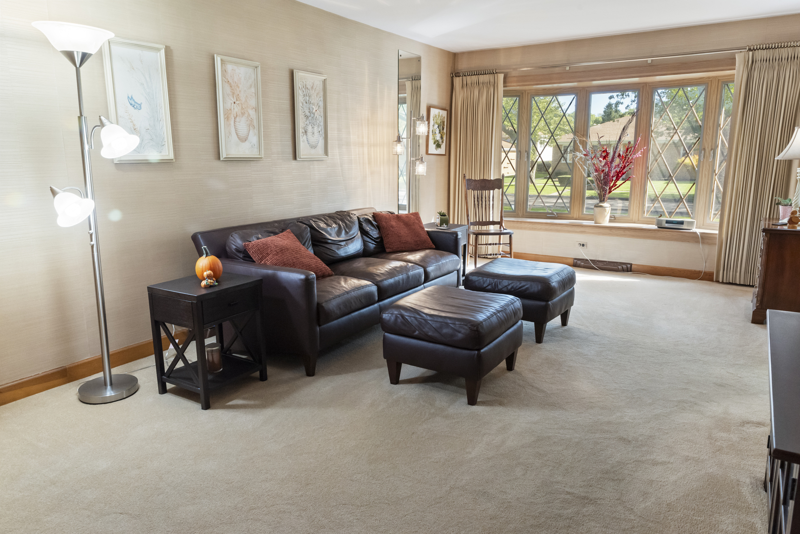 8306 Central Avenue, Morton Grove, IL 60053