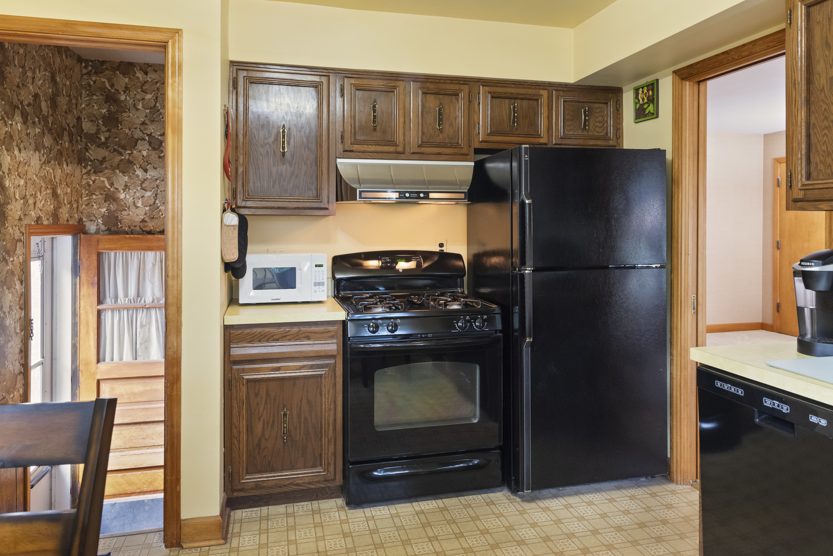 8306 Central Avenue, Morton Grove, IL 60053