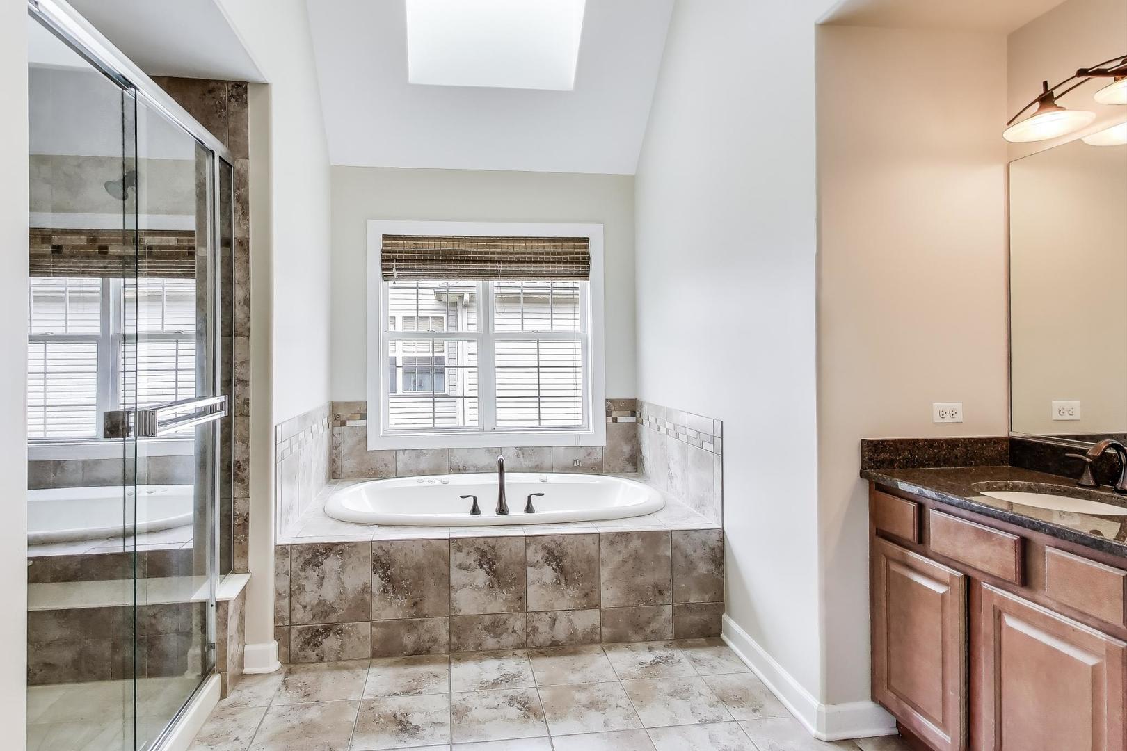 12354 S Blue Water Parkway, Plainfield, IL 60585