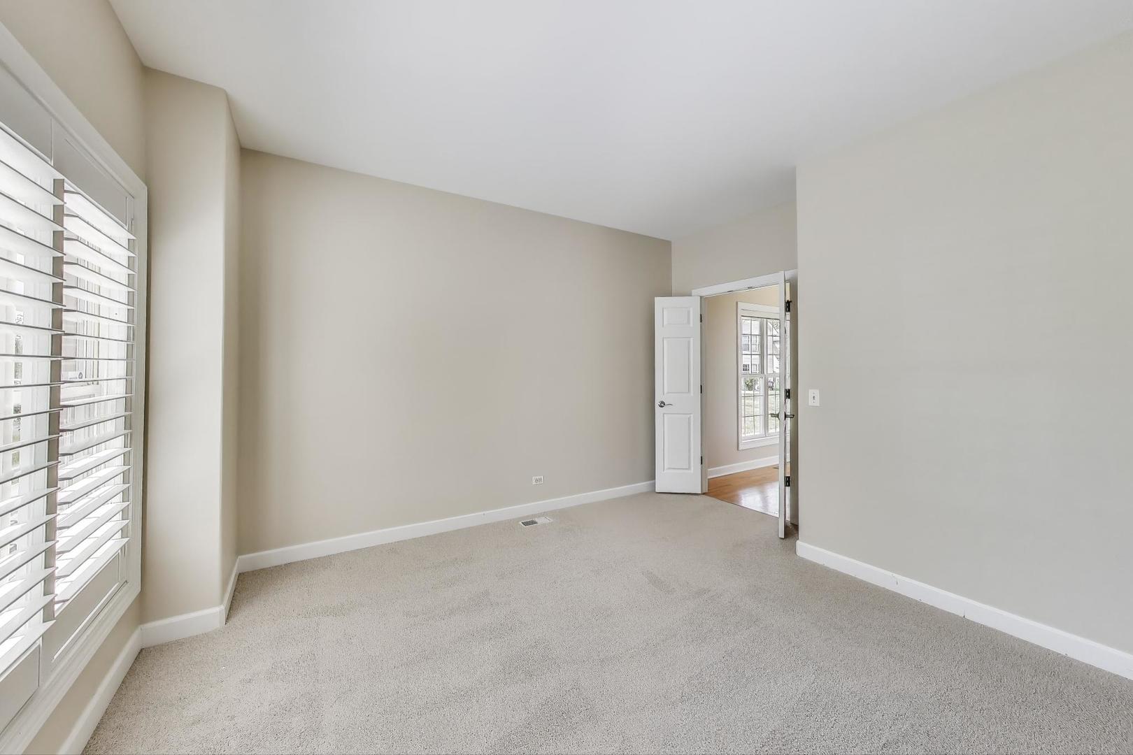 12354 S Blue Water Parkway, Plainfield, IL 60585