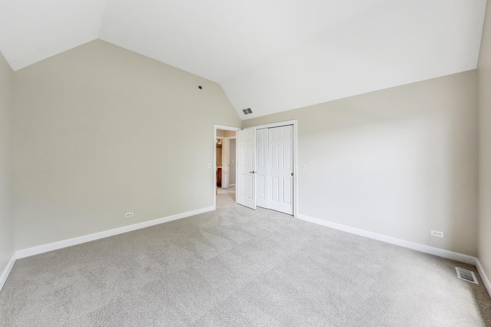 12354 S Blue Water Parkway, Plainfield, IL 60585