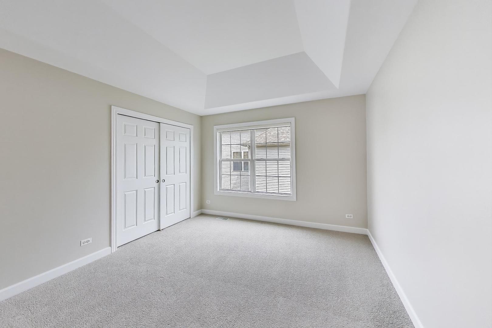 12354 S Blue Water Parkway, Plainfield, IL 60585