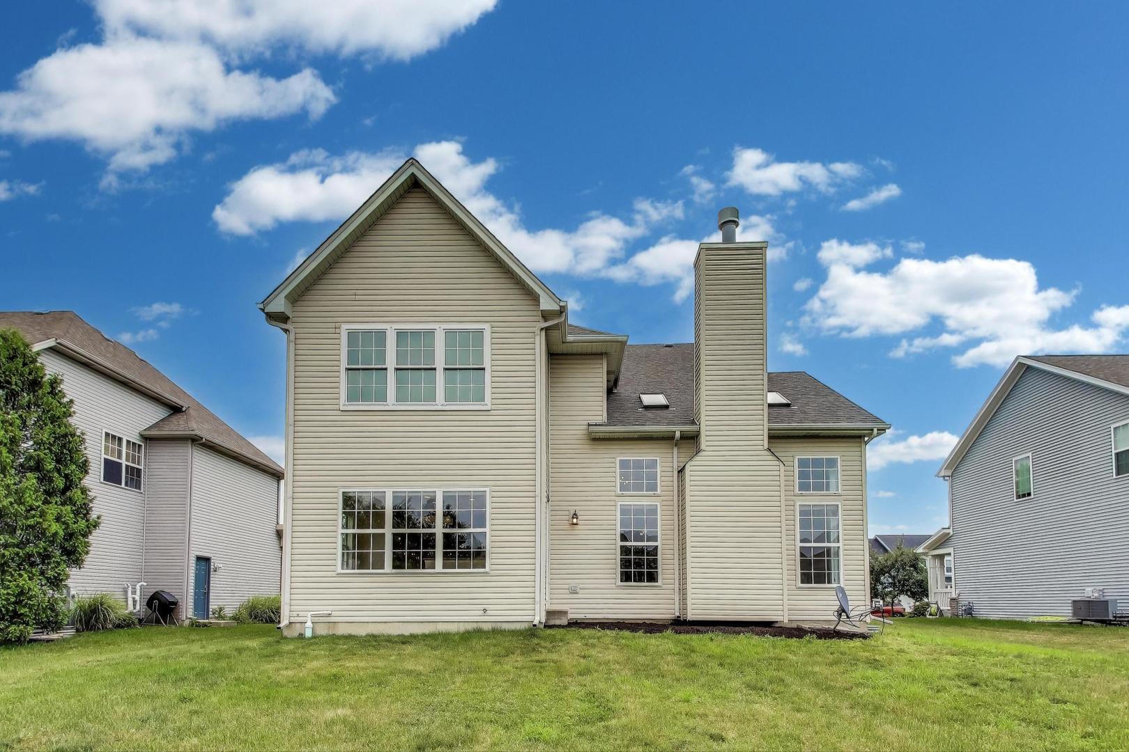 12354 S Blue Water Parkway, Plainfield, IL 60585