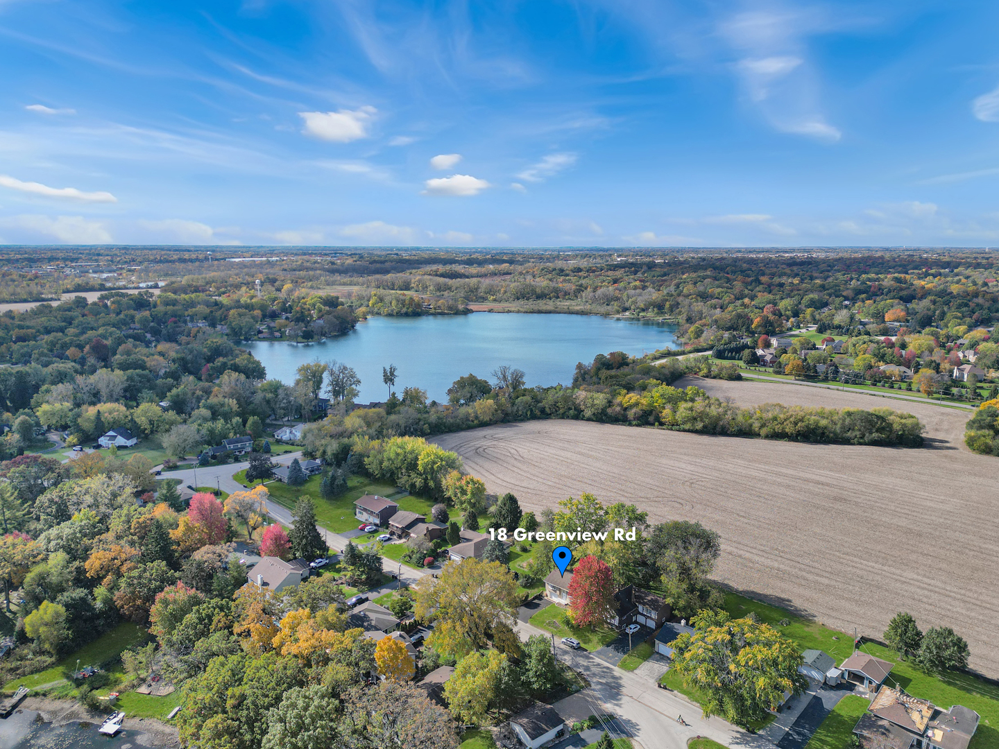 18 Greenview Road, Oakwood Hills, IL 60013