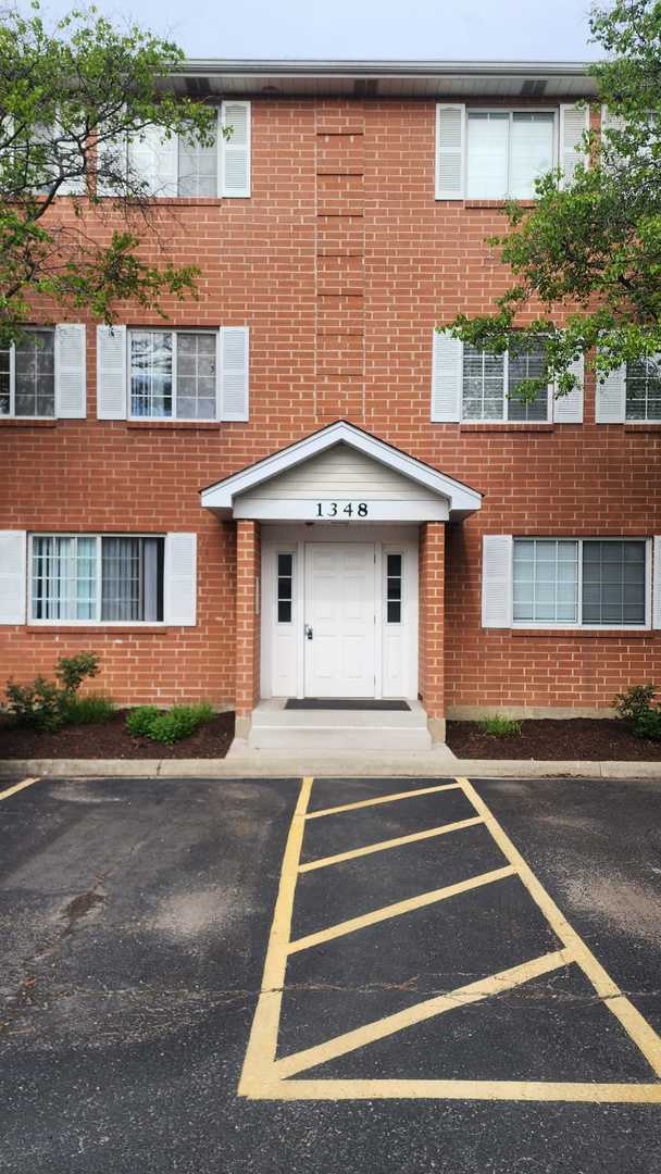 1348 S Lorraine Road #E, Wheaton, IL 60187