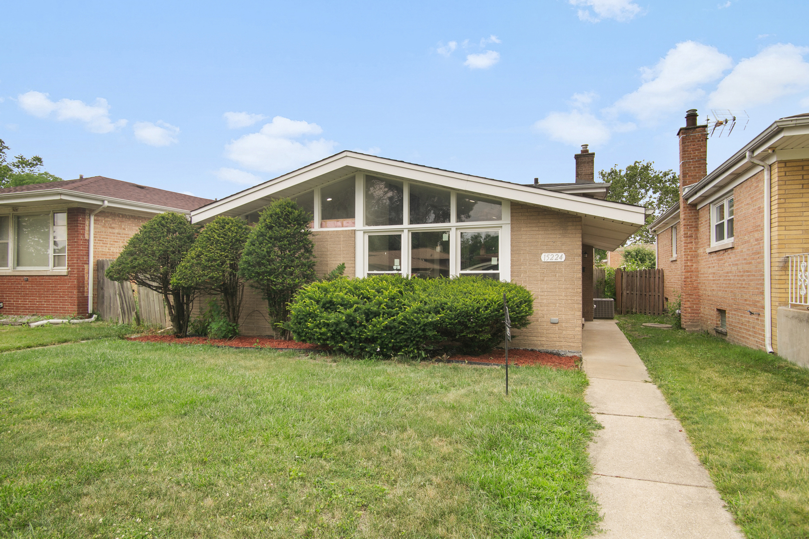 15224 Oak Street, Dolton, IL 60419