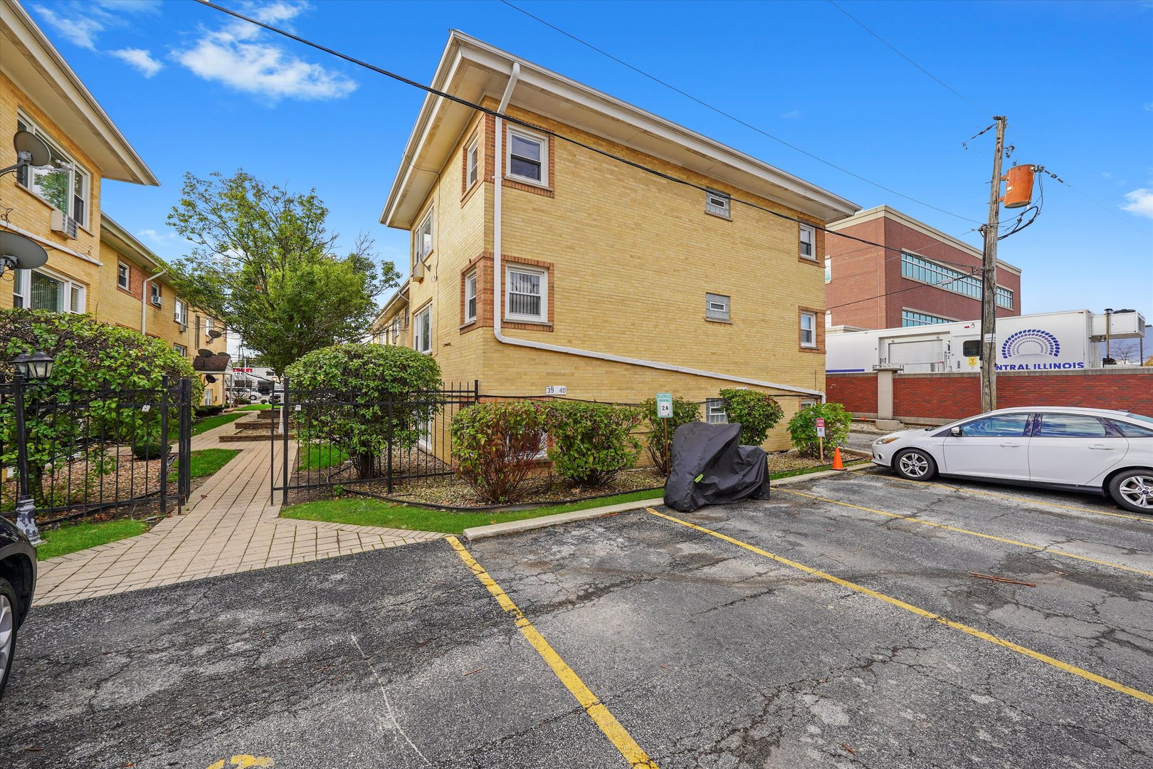 6634 W 95th Street #1D, Oak Lawn, IL 60453