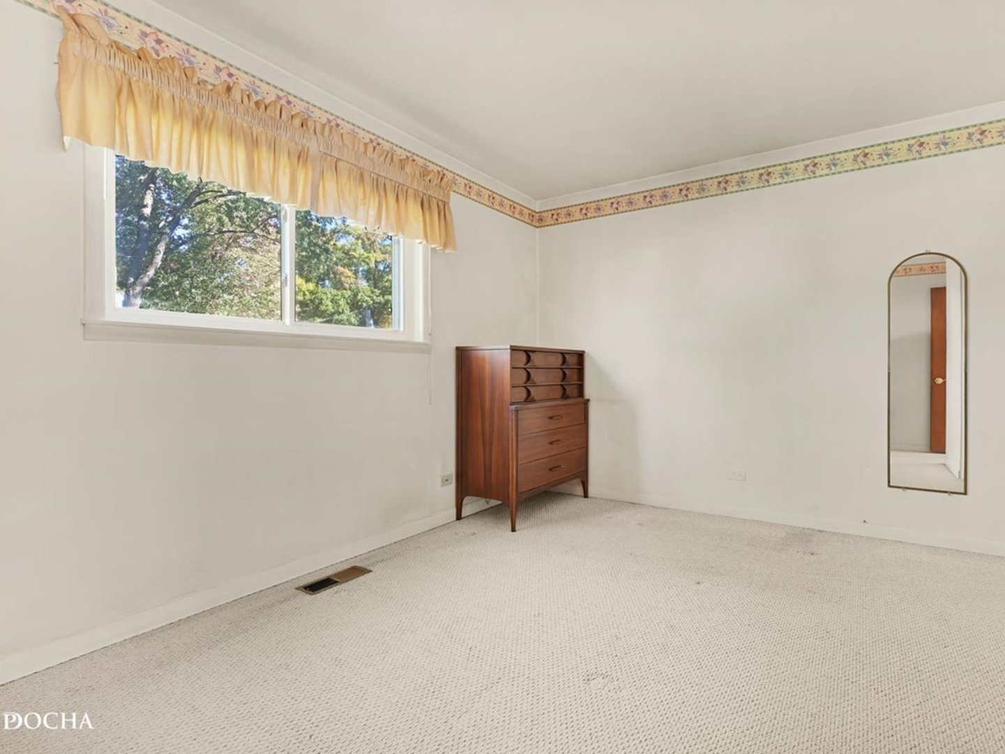 2712 Mohawk Avenue, Woodridge, IL 60517