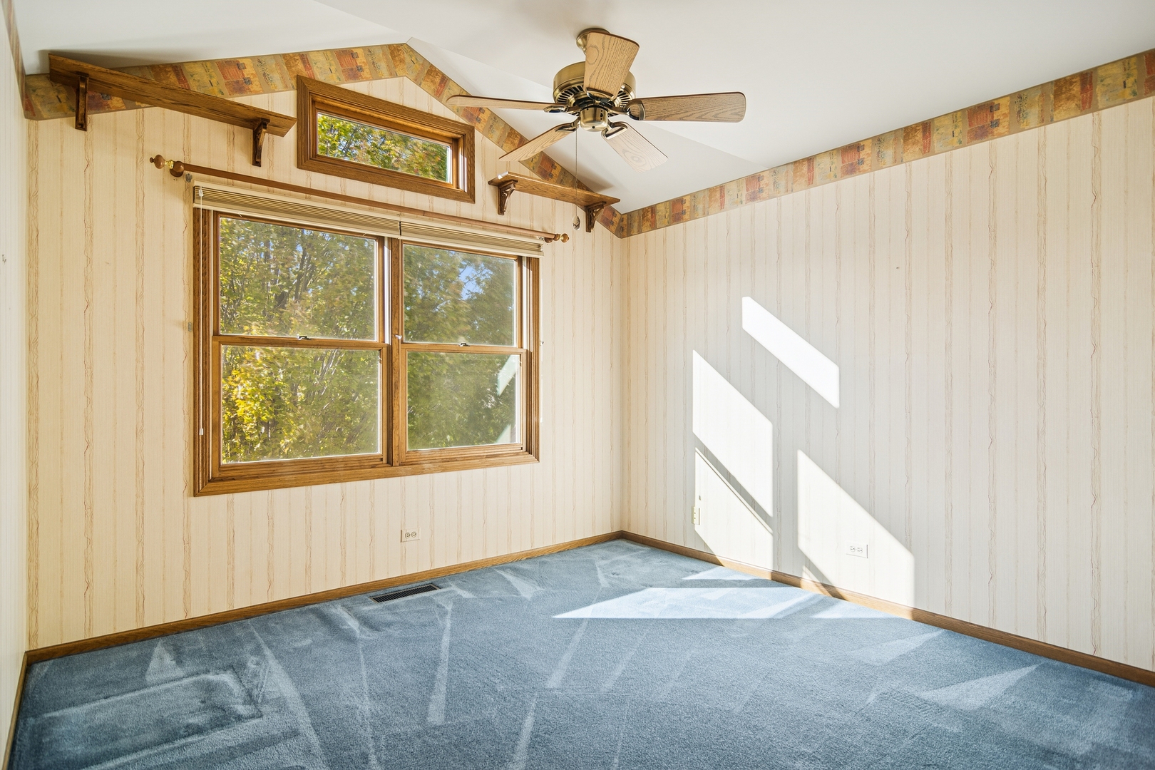 603 Ridgewood Drive, Antioch, IL 60002