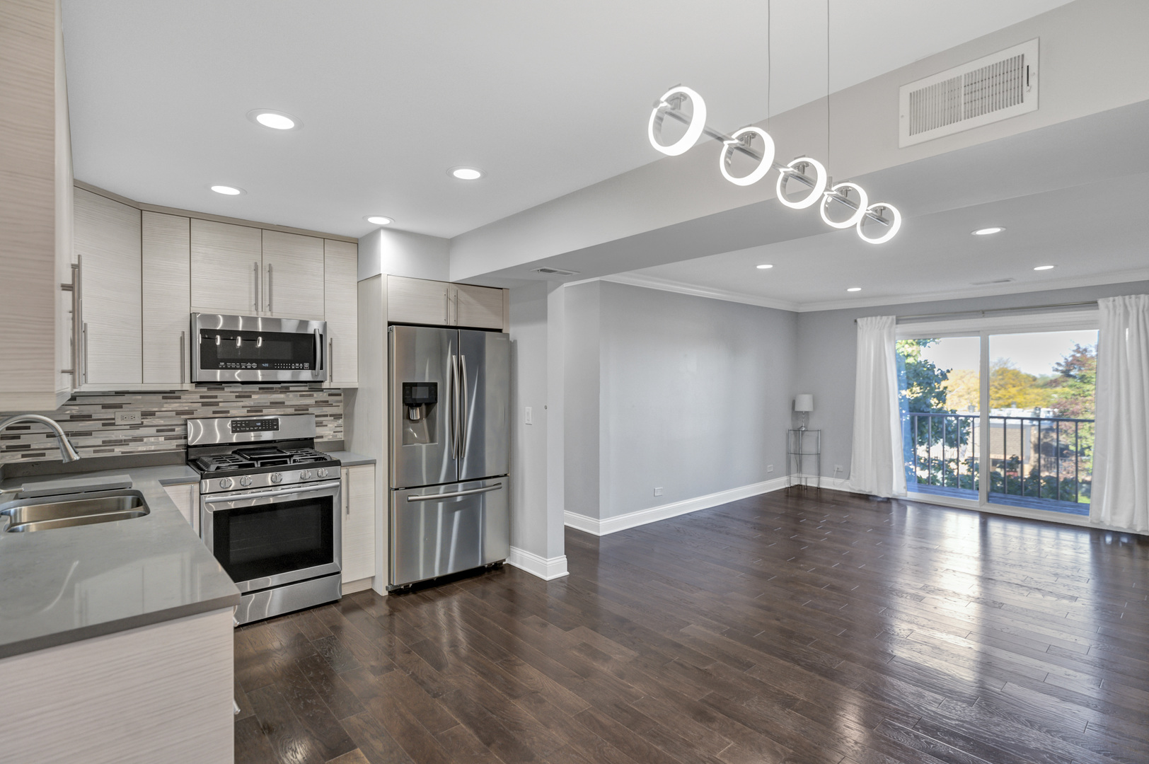 722 Tipperary Court #3D, Schaumburg, IL 60193