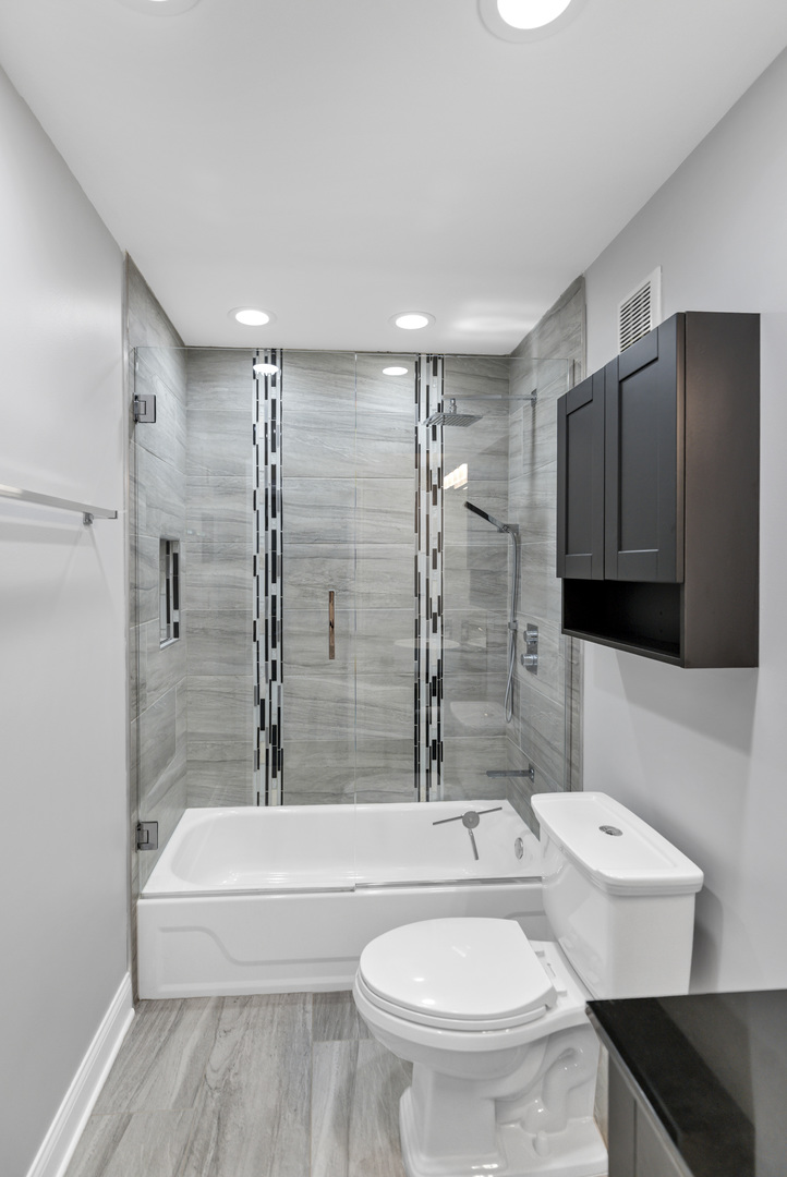 722 Tipperary Court #3D, Schaumburg, IL 60193