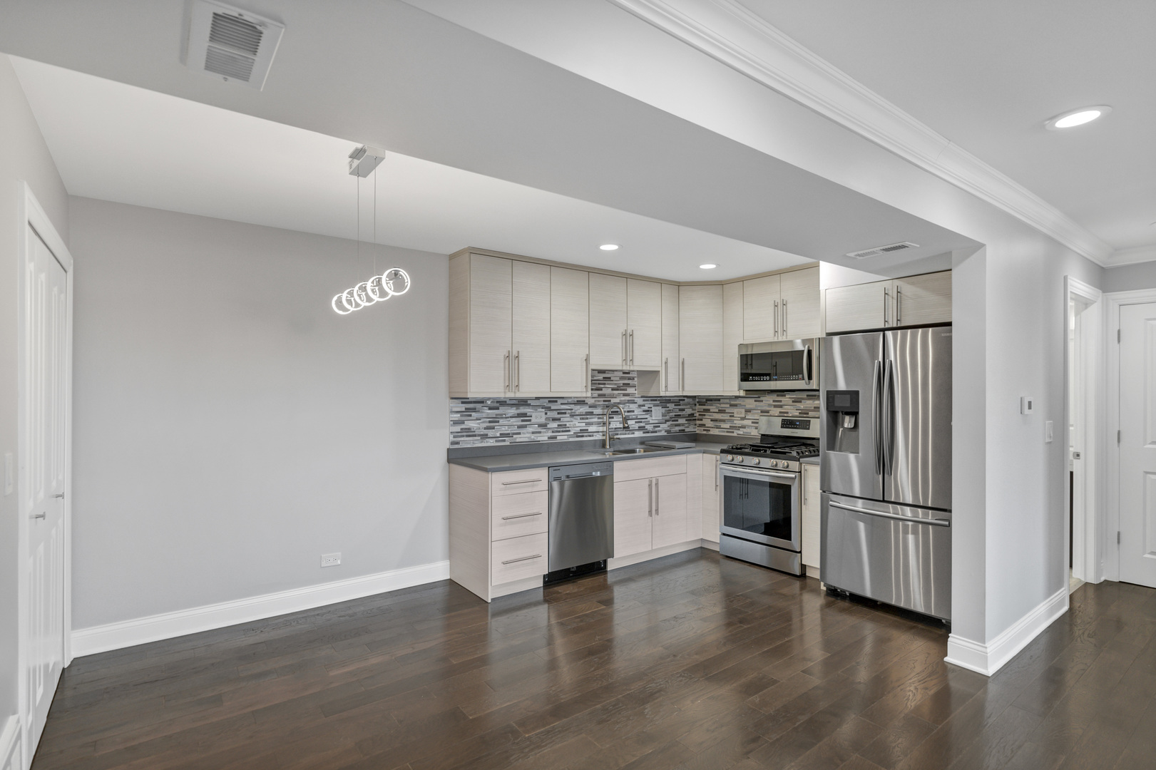 722 Tipperary Court #3D, Schaumburg, IL 60193