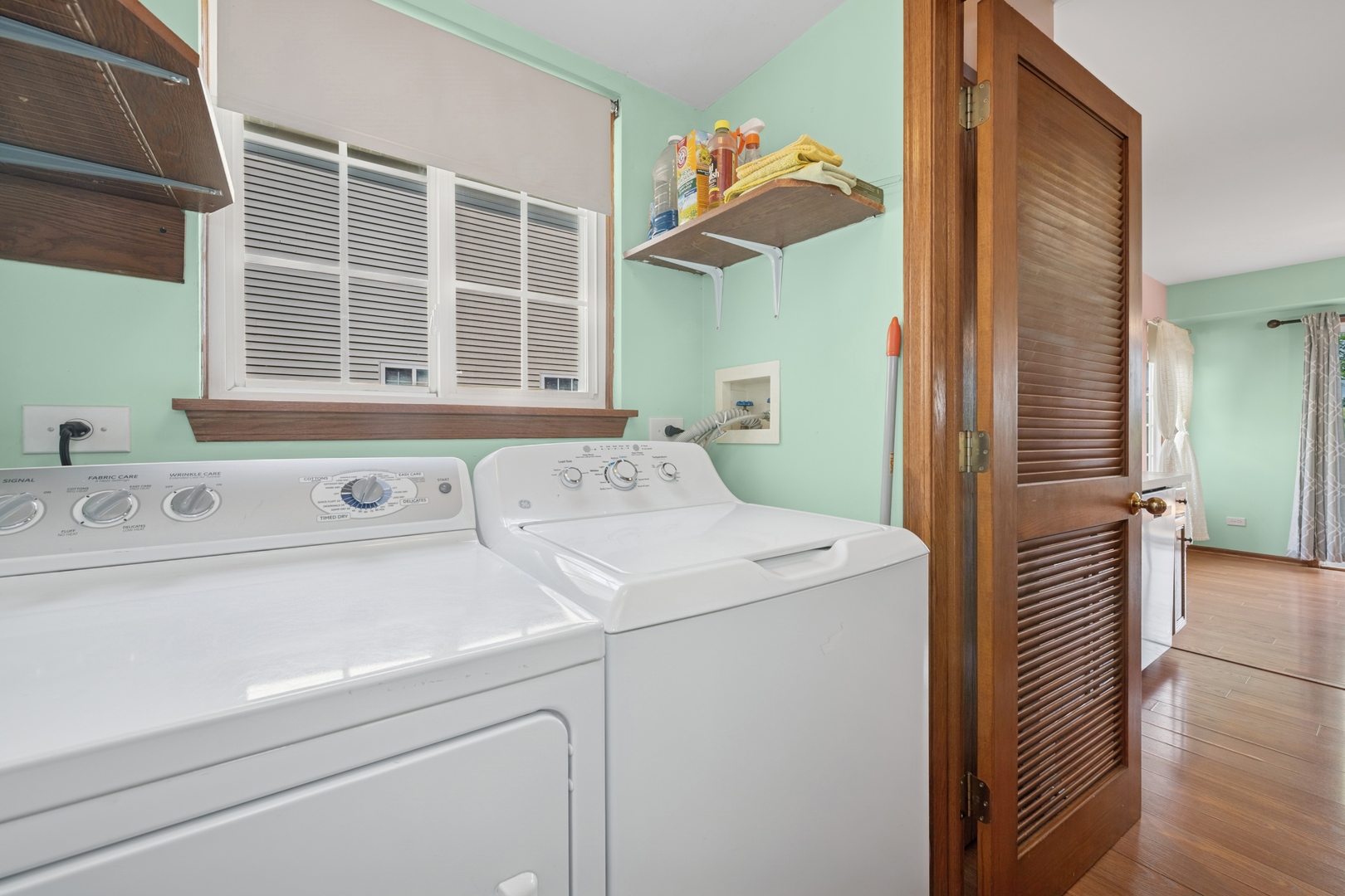 1216 Kensington Drive, Mundelein, IL 60060