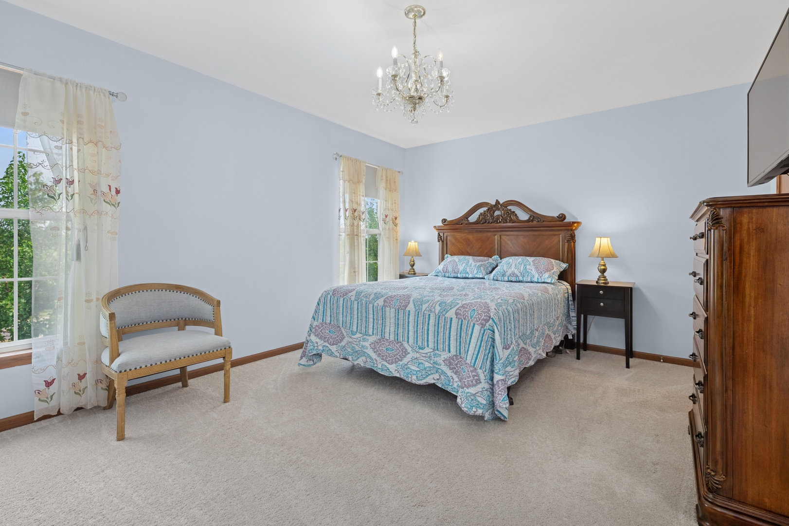 1216 Kensington Drive, Mundelein, IL 60060