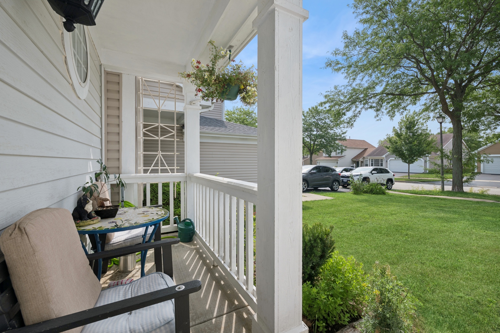 1216 Kensington Drive, Mundelein, IL 60060