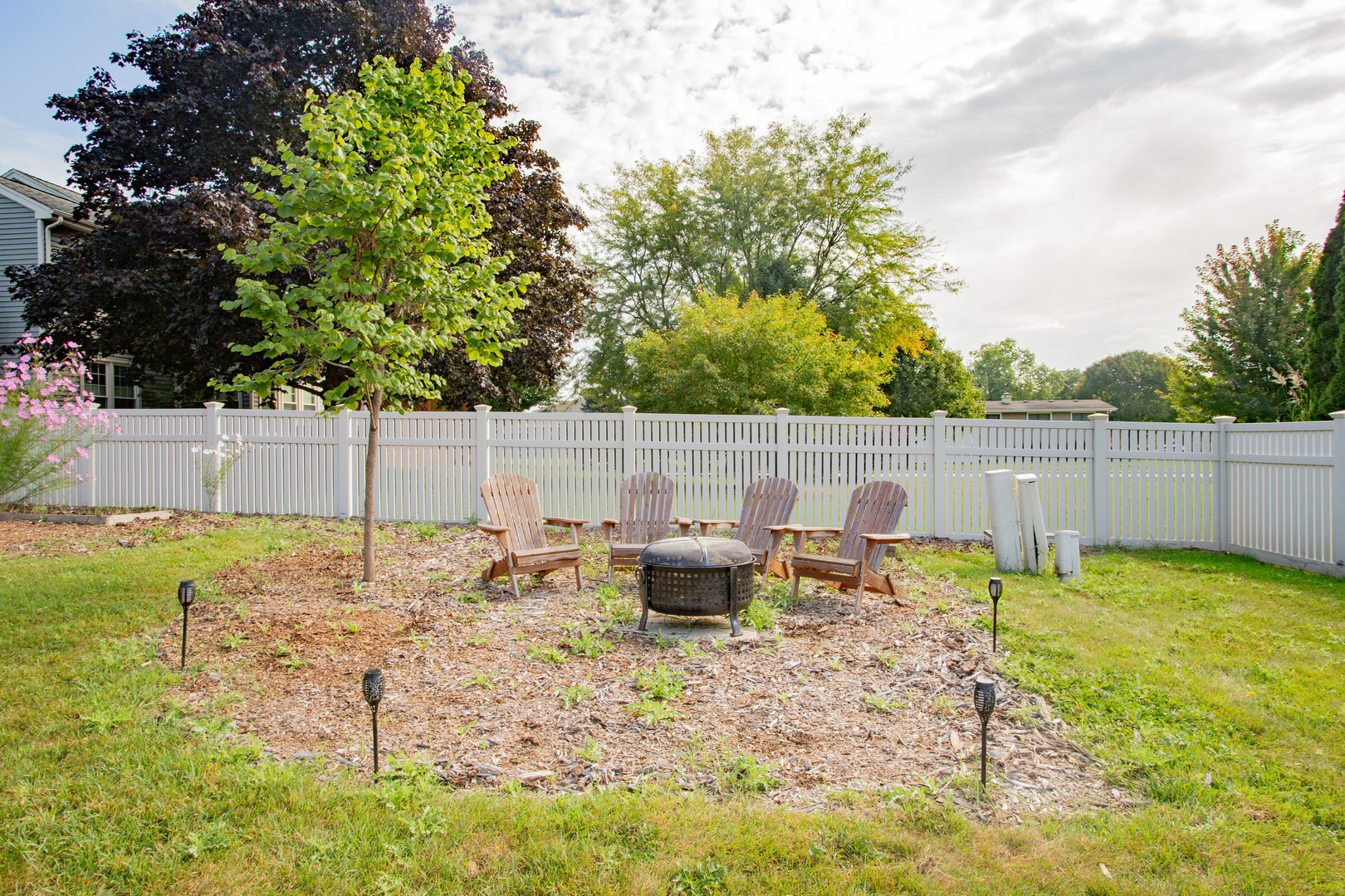 207 Schreiber Avenue, Roselle, IL 60172