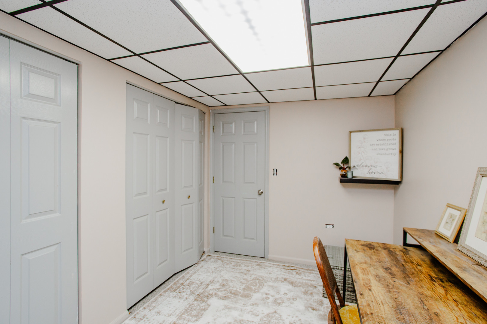 207 Schreiber Avenue, Roselle, IL 60172