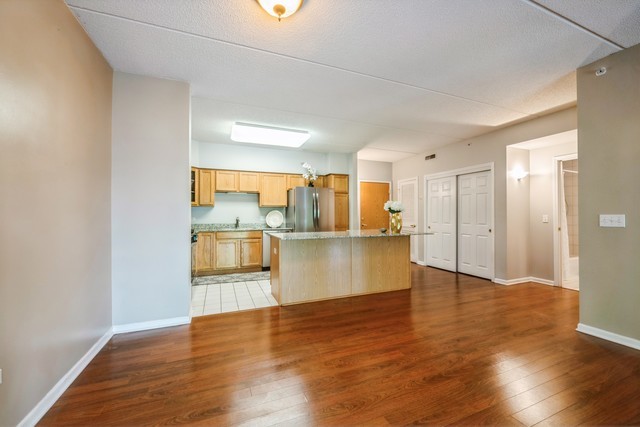 1479 N Milwaukee Avenue #203, Libertyville, IL 60048