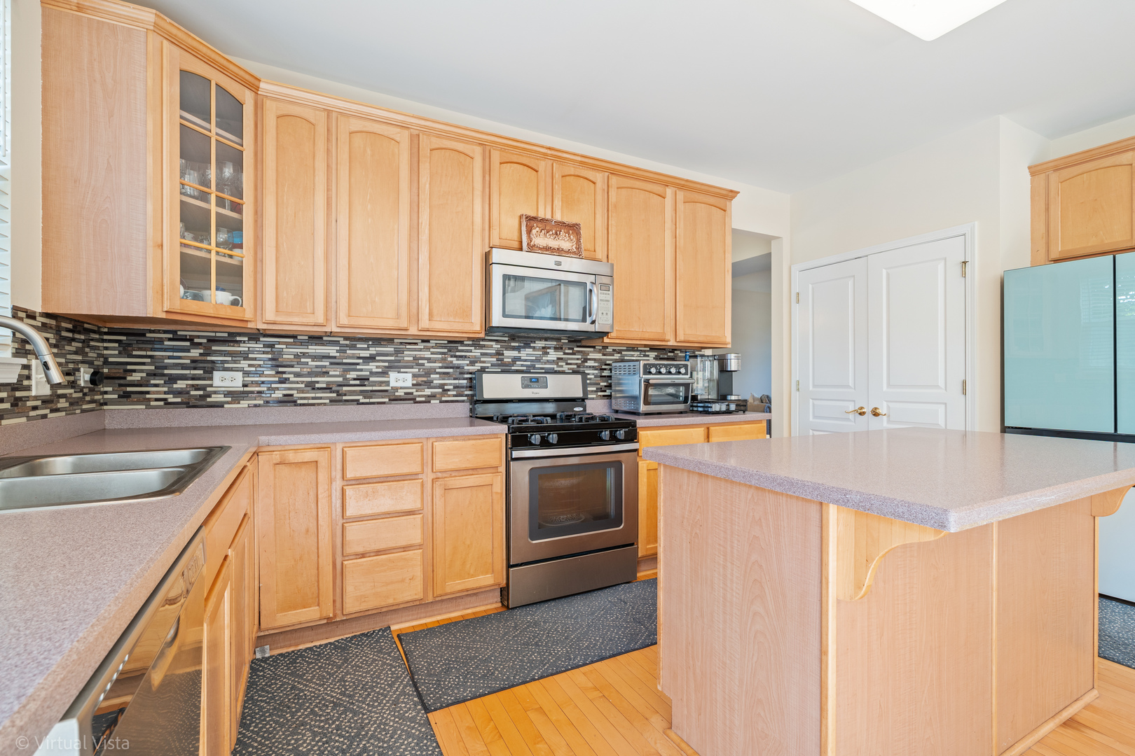 24731 Woodstock Drive, Plainfield, IL 60585