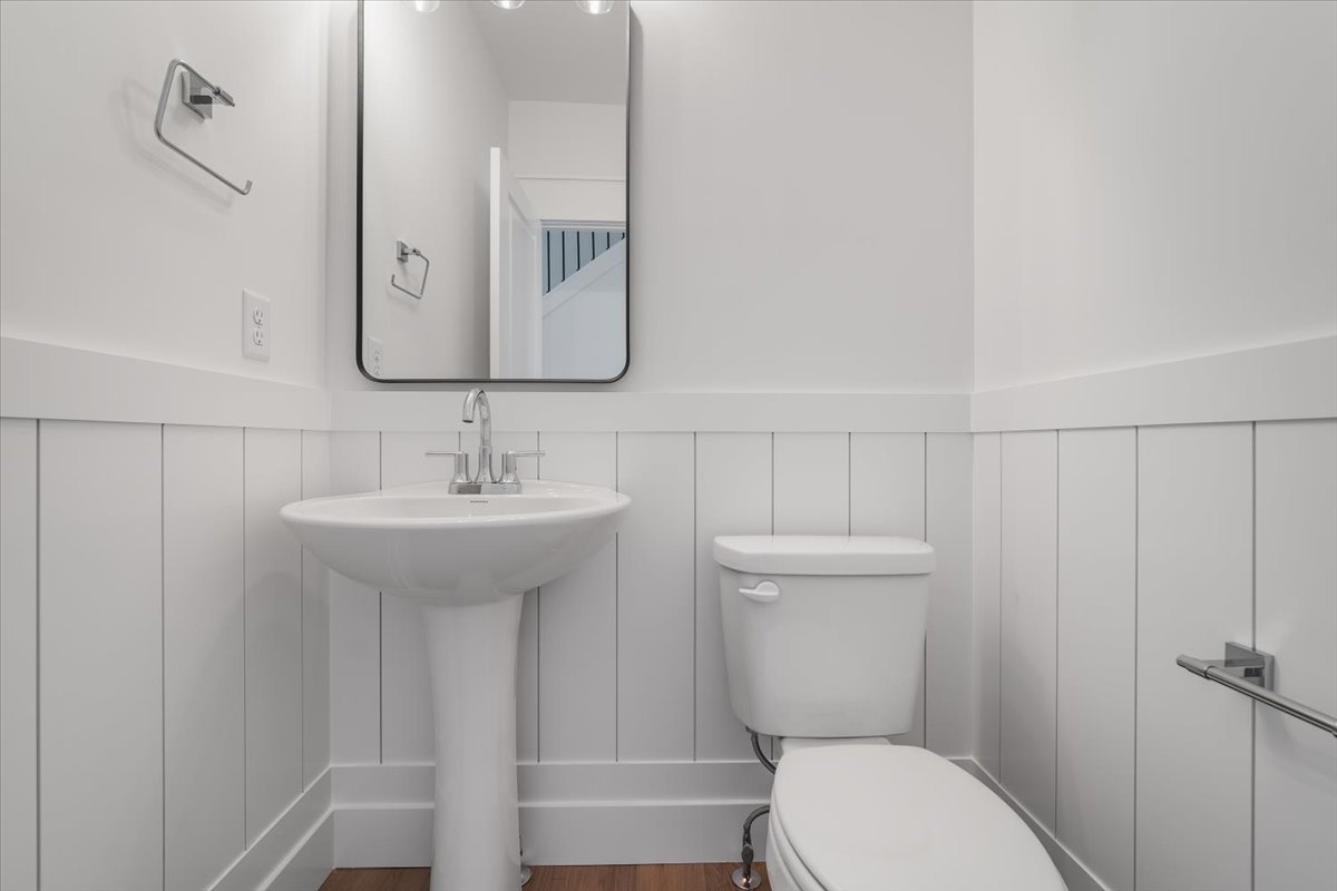 24 Stonehouse Court, Bloomington, IL 61705